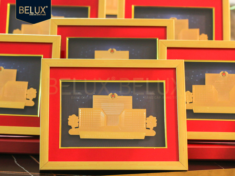 Lô Tranh Tòa Nhà Bộ Công An 32x25cm bằng đồng mạ vàng 24k thiết kế theo yêu cầu